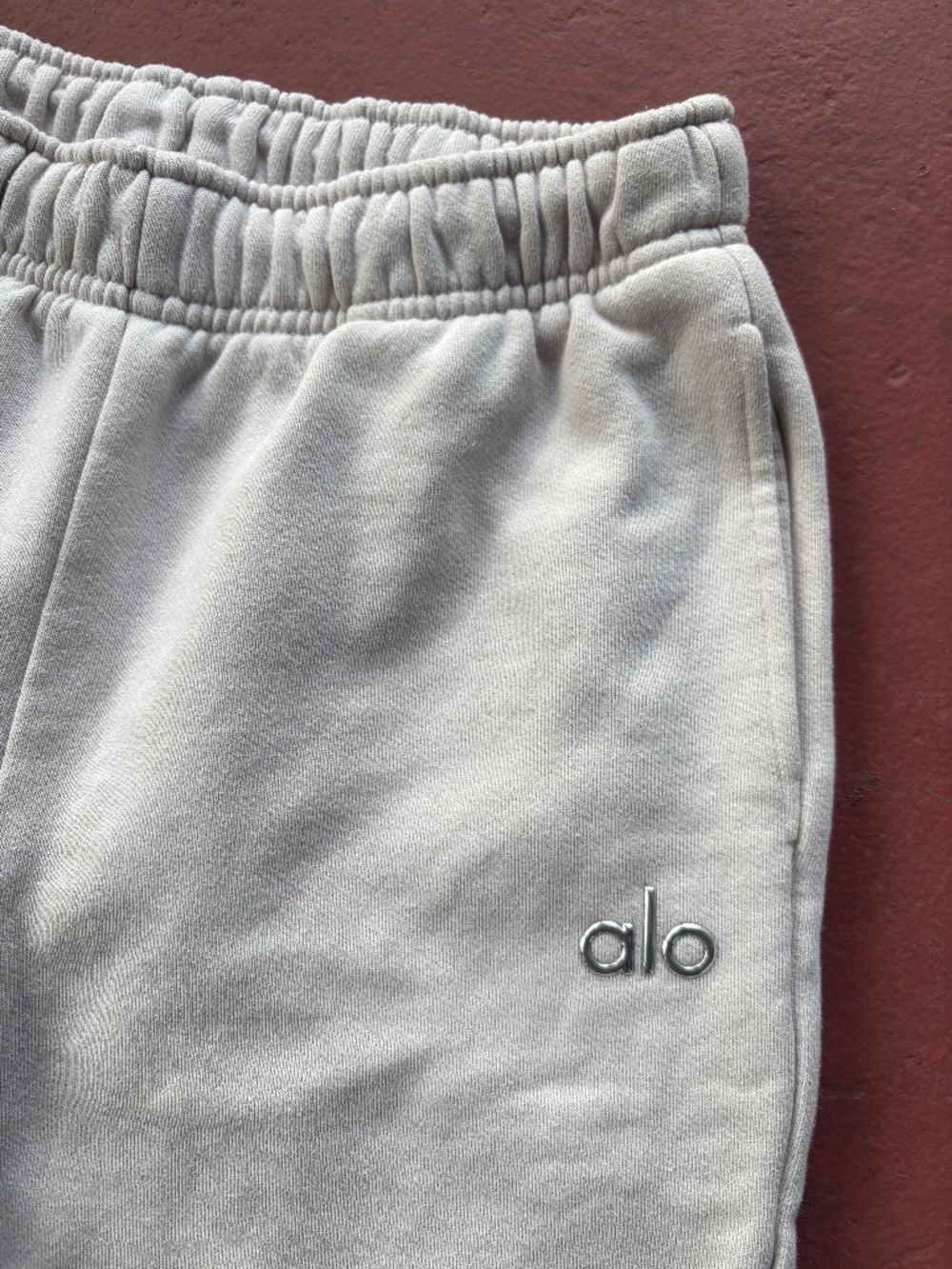 Alo Yoga Accolade Sweatpants Size S Small Bone Off White Cream unisex - Picture 7 of 7